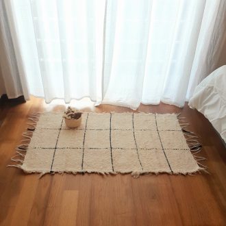 Small Cream Rug With Black Line Squares