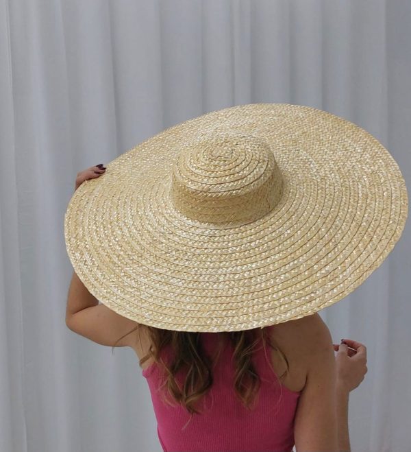 super large straw hat